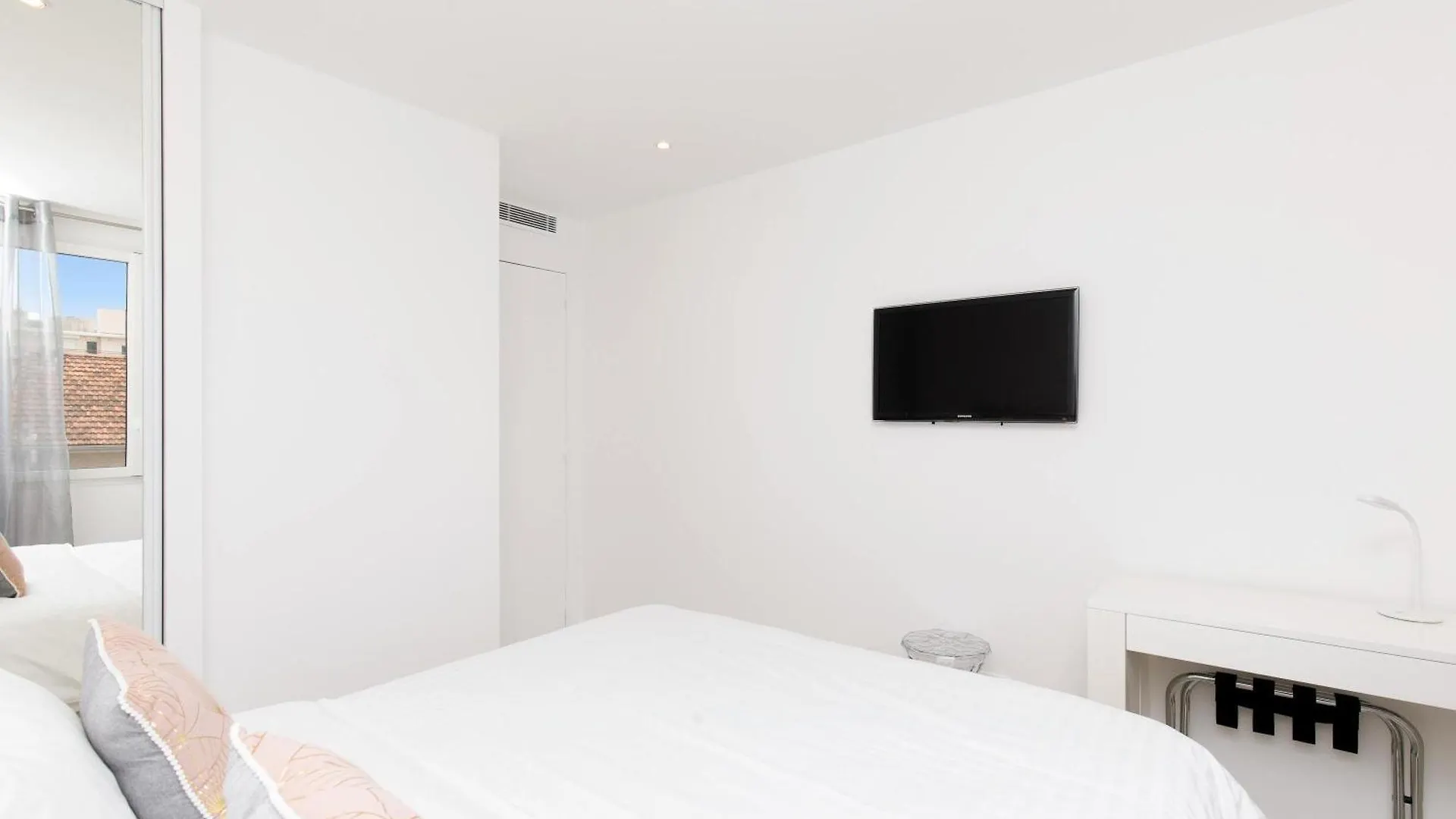 Great 3Bedrooms 100M From Croisette Cannes Apartment